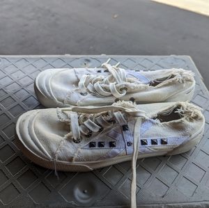 Andrea 7.5 Women's White Studded Shoes